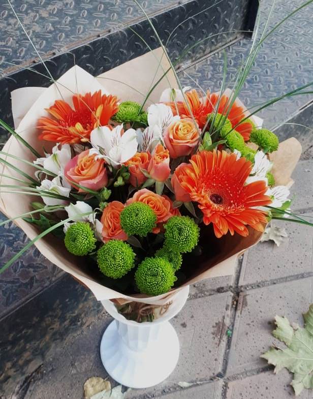 Букет цветов из: Герберы, Хризантемы, Альстромерии и Розы в Североонежск