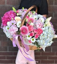 Цветочная композиция из Розы, Хризантемы, Пионы и Лизиантусы в корзине #REPLACE_PRED# Североонежск
