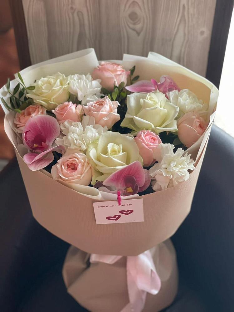 Букет цветов из: Орхидеи, Розы и Гвоздики в Североонежск