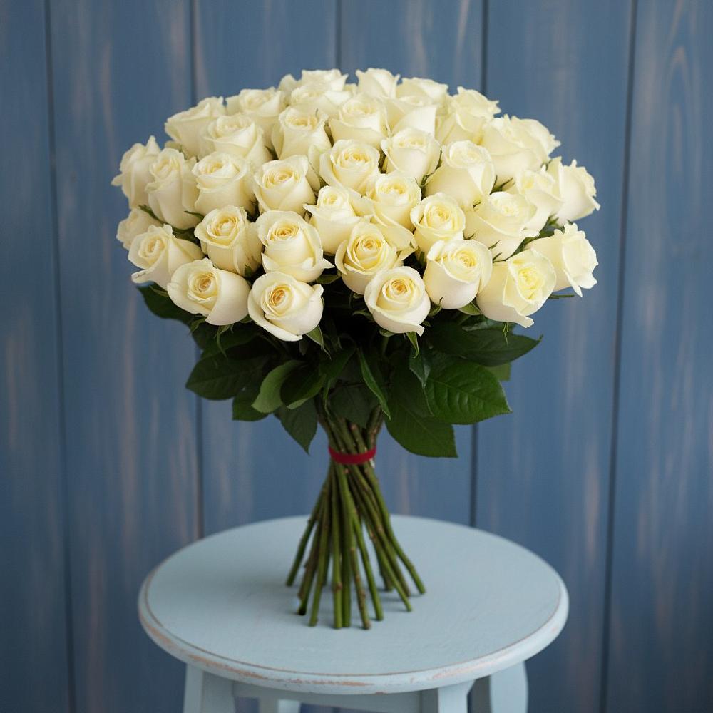 Букет 51 Белая роза Эдлесс Лав в Североонежск