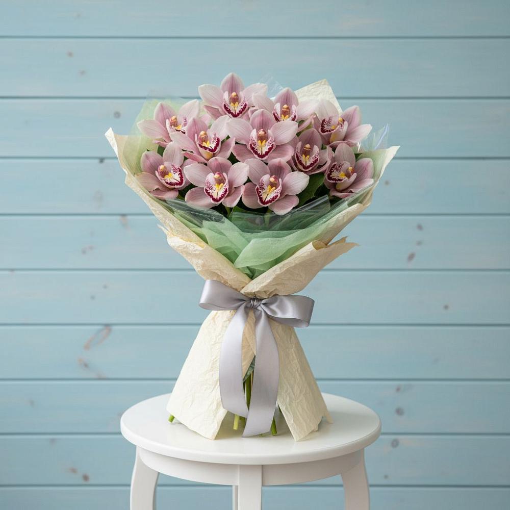 Букет цветов из: Орхидеи и Розы в Североонежск