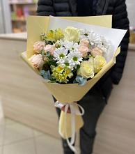 Букет цветов из:  Альстромерии, Розы и Хризантемы в Североонежск