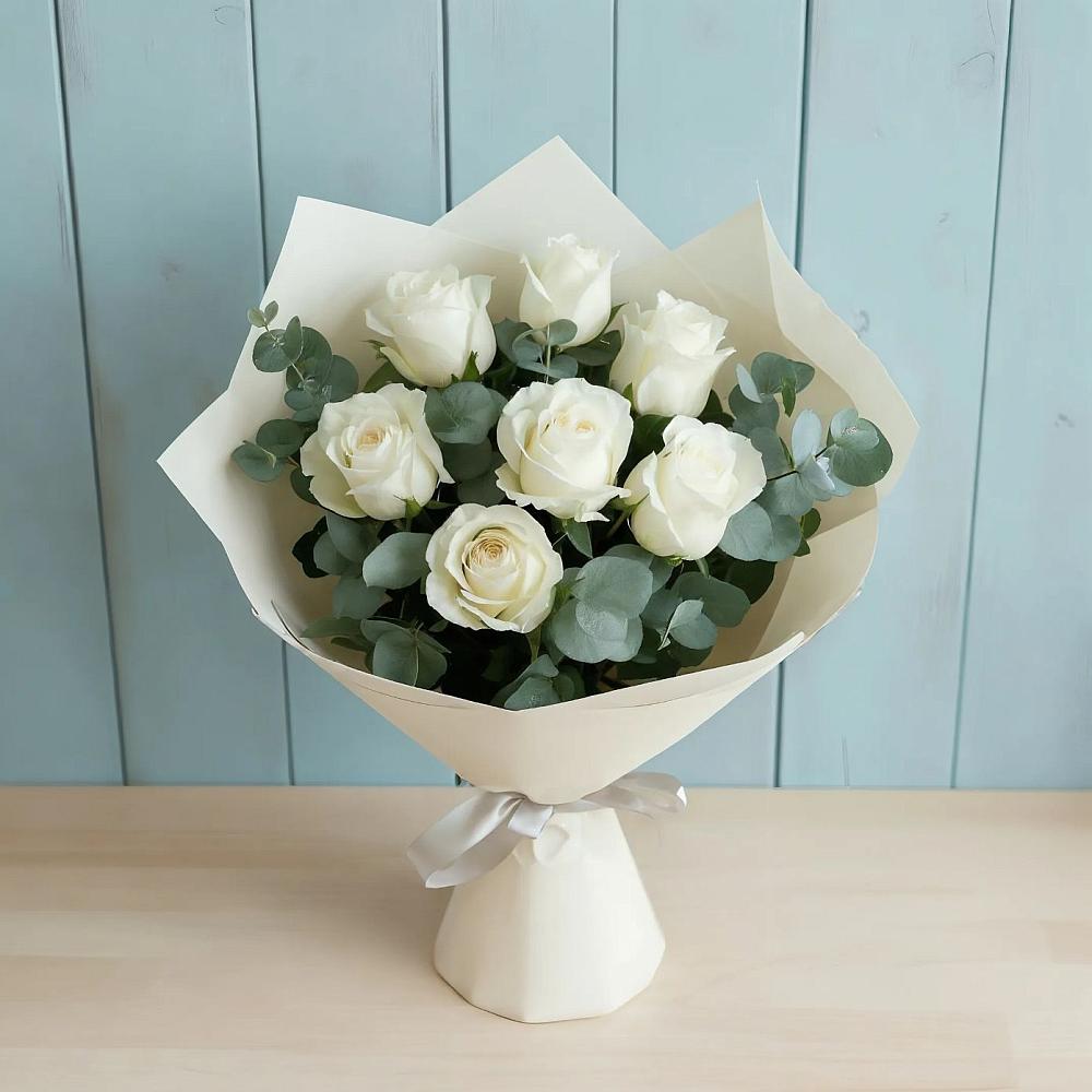 Букет Белые розы в Эвкалипте в Североонежск