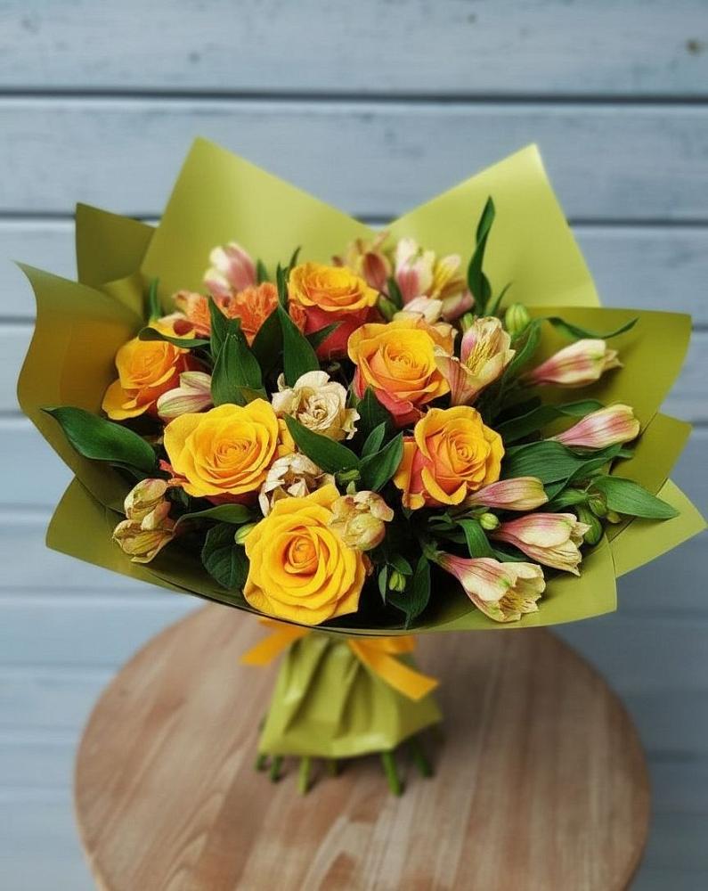 Букет цветов из: Альстромерии и Розы в Североонежск