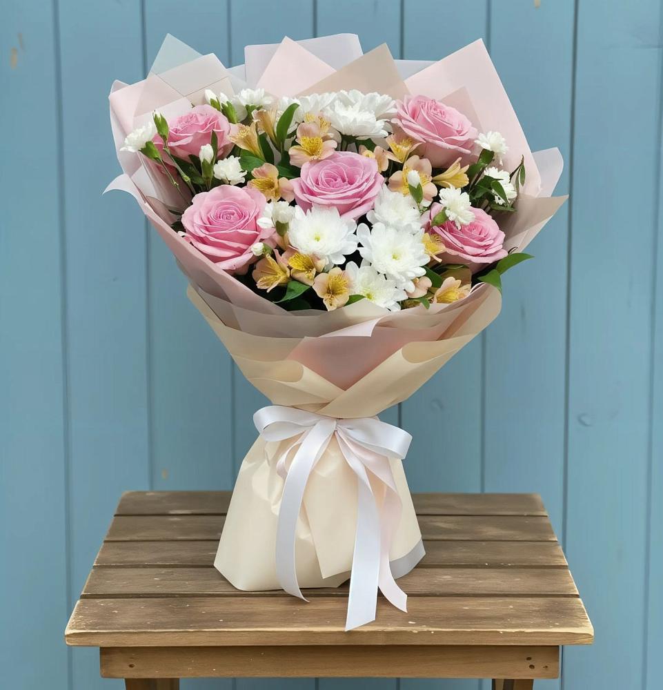 Букет цветов из: Гвоздики, Орхидеи и Розы в Североонежск