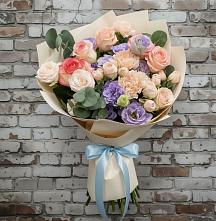 Букет цветов из:  Розы, Лизиантусы и Гвоздики в Североонежск